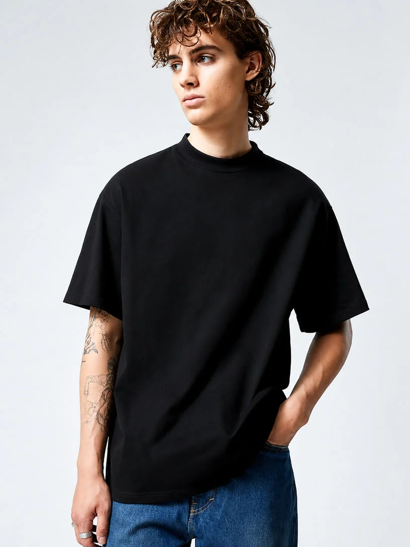 Black relaxed-fit cotton T-shirt